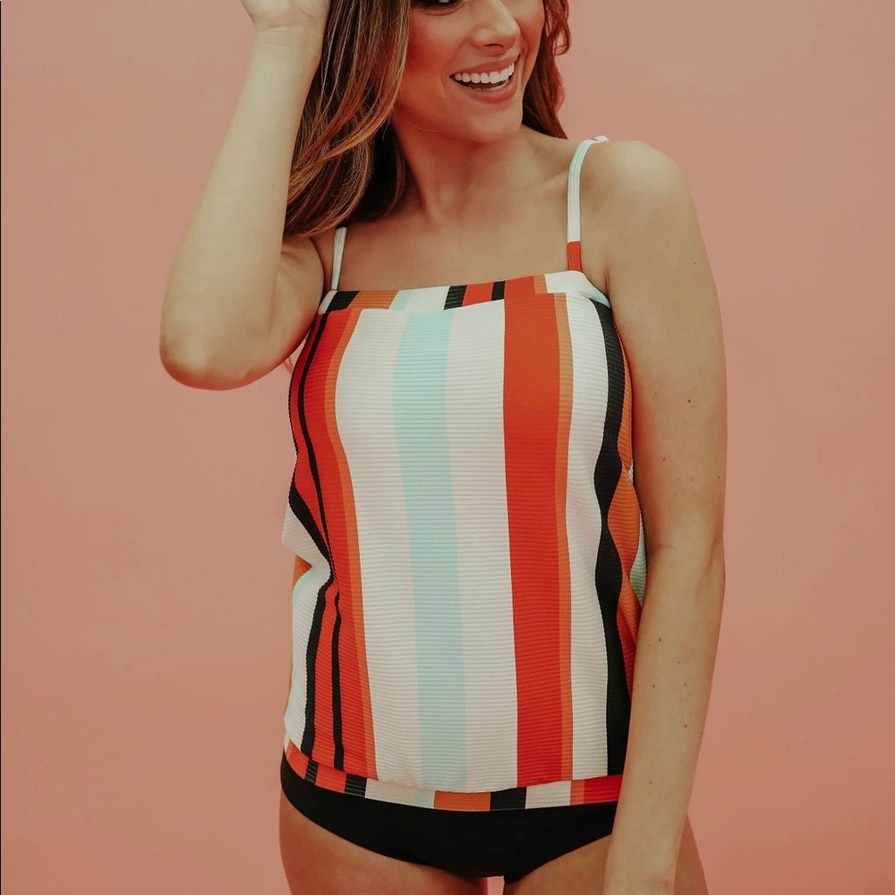 Pink Desert lined swim top tankini Medium